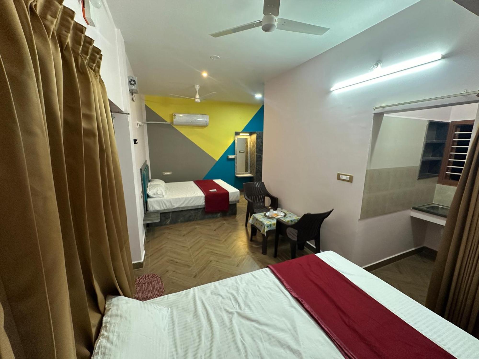Om Lingeswaran Home Stay Тируваннамалай Экстерьер фото