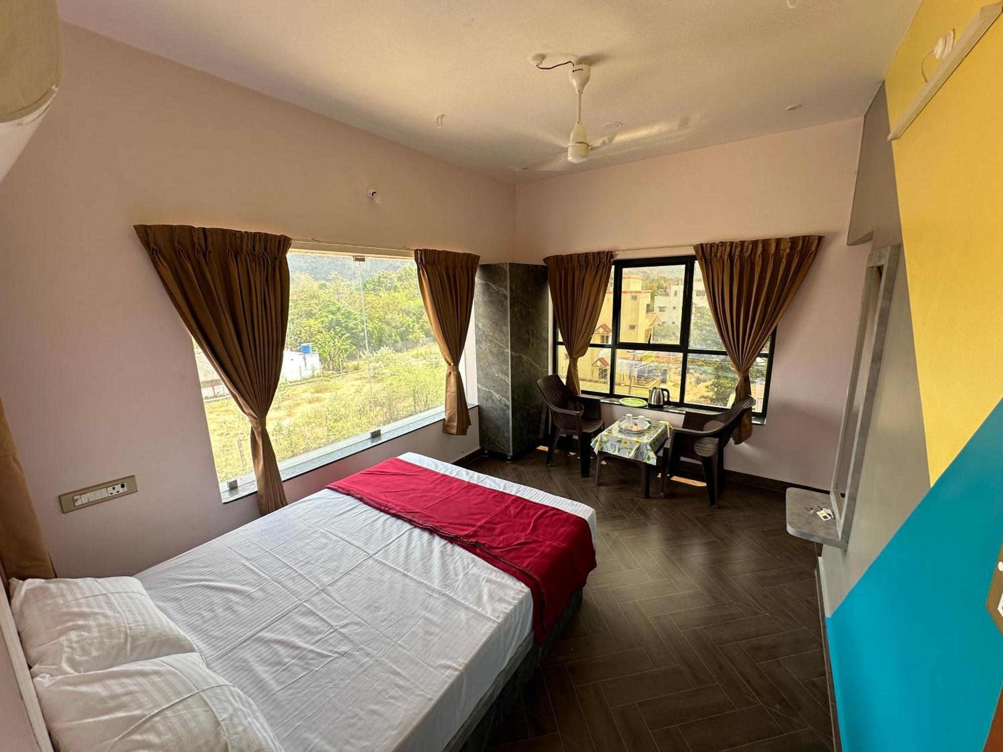 Om Lingeswaran Home Stay Тируваннамалай Экстерьер фото