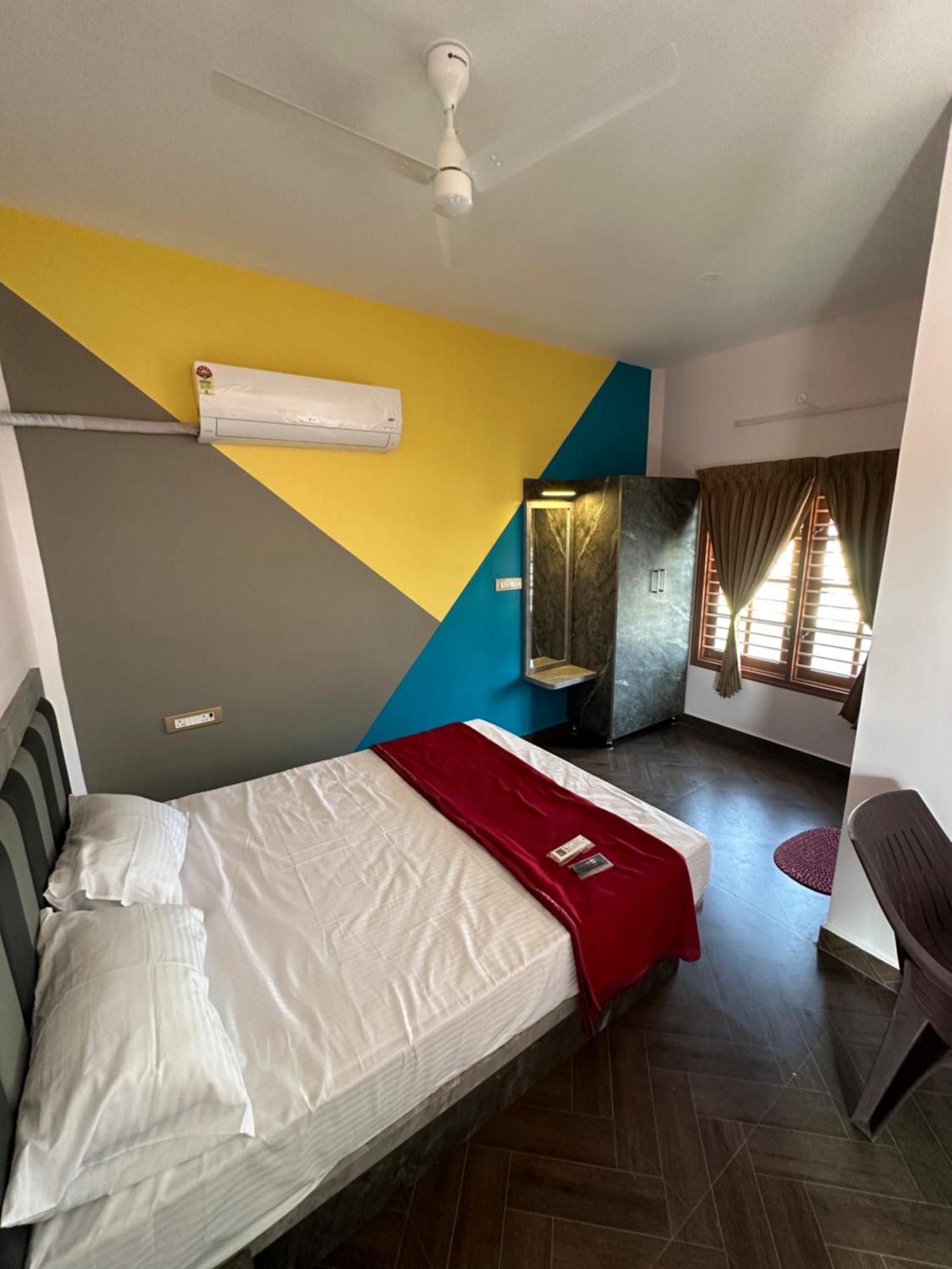 Om Lingeswaran Home Stay Тируваннамалай Экстерьер фото