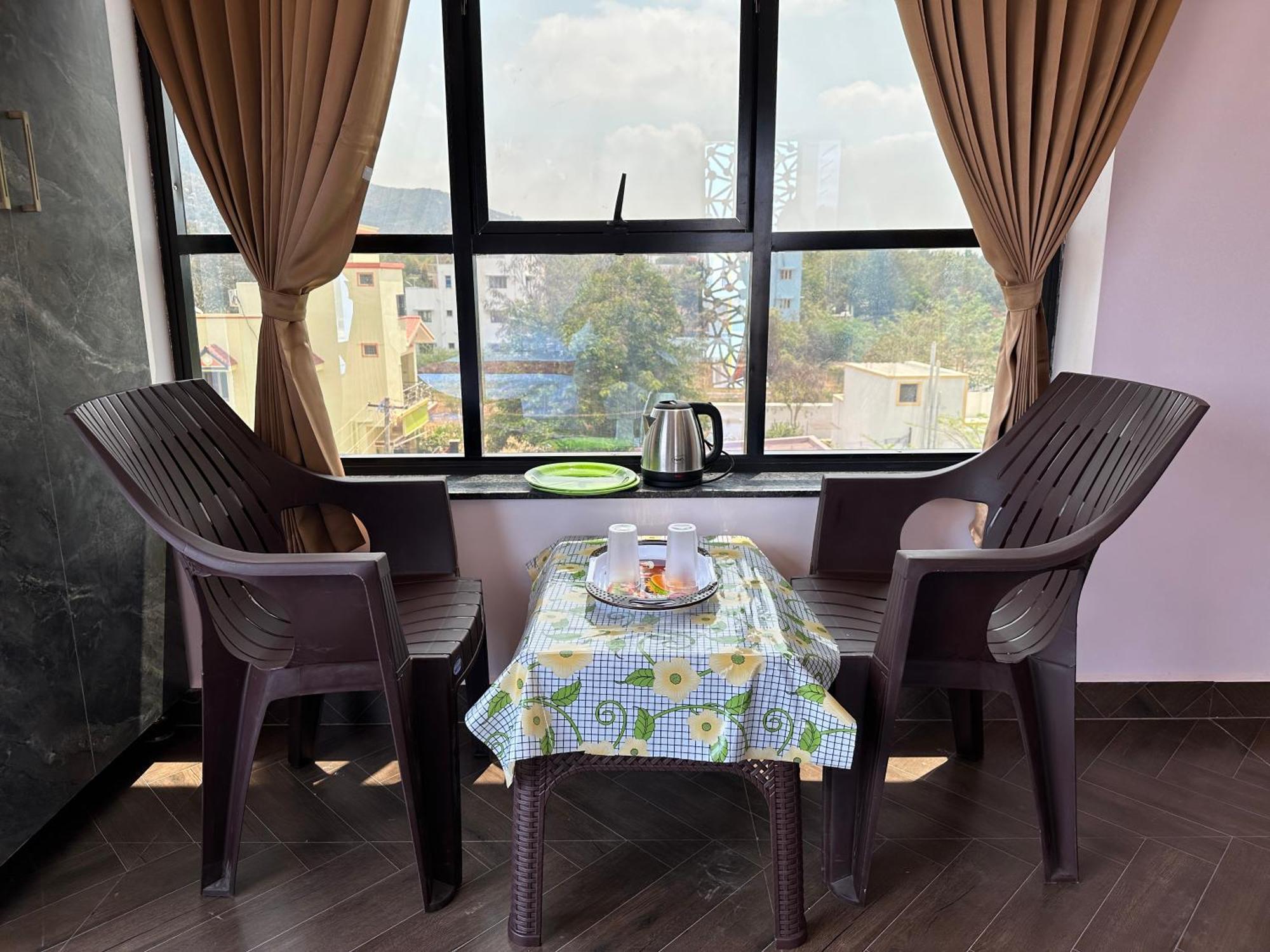 Om Lingeswaran Home Stay Тируваннамалай Экстерьер фото