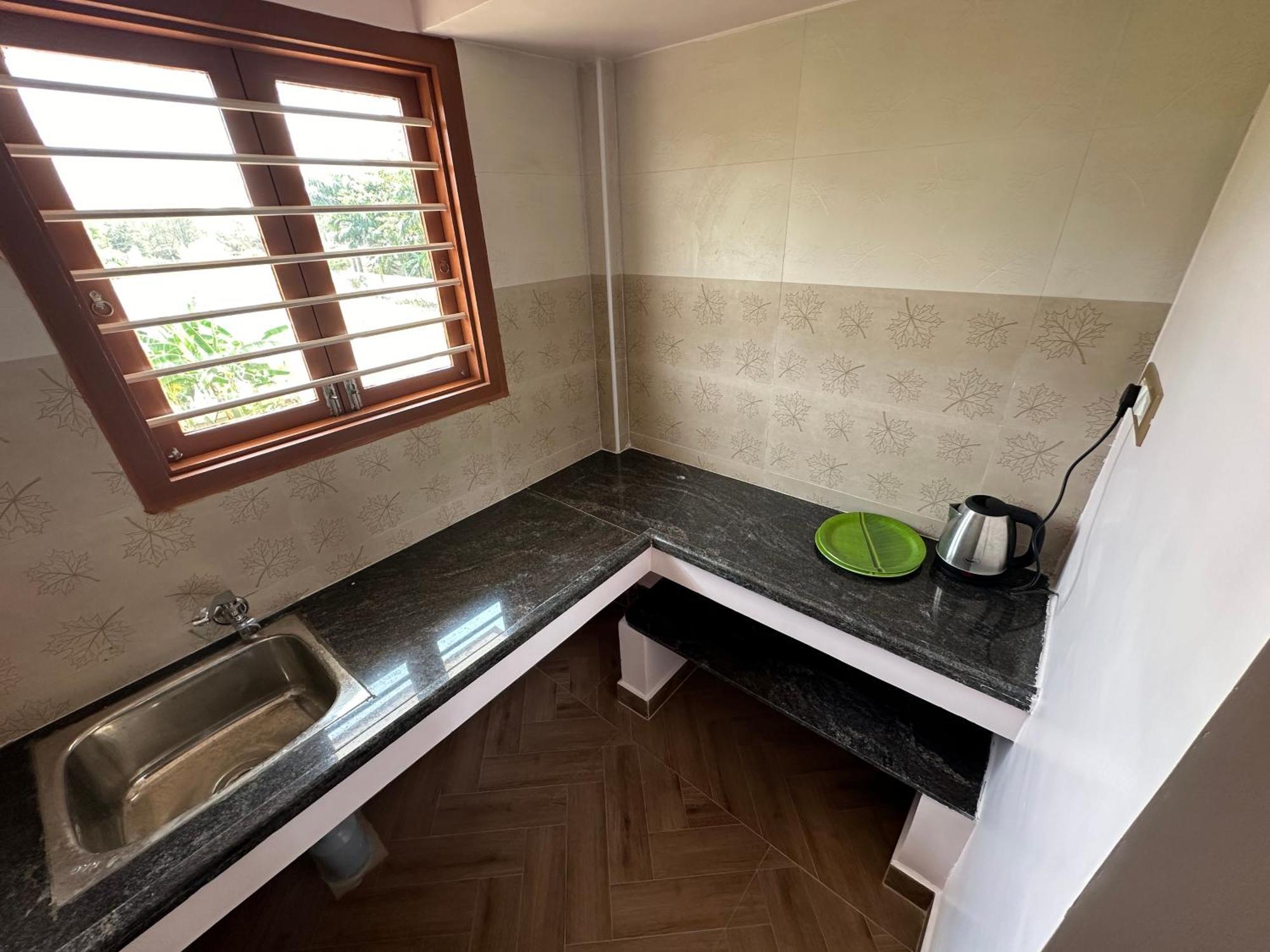 Om Lingeswaran Home Stay Тируваннамалай Экстерьер фото