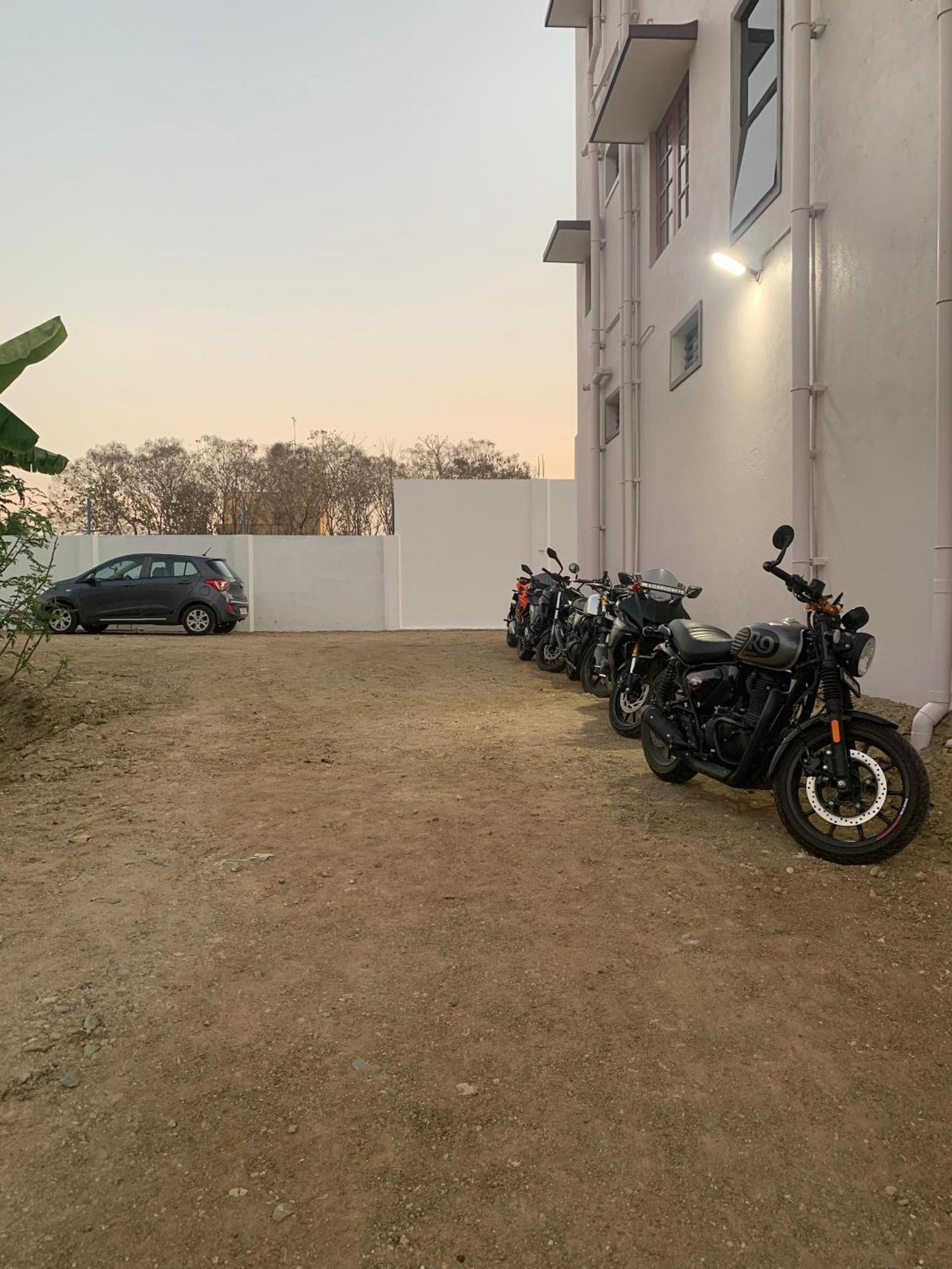 Om Lingeswaran Home Stay Тируваннамалай Экстерьер фото