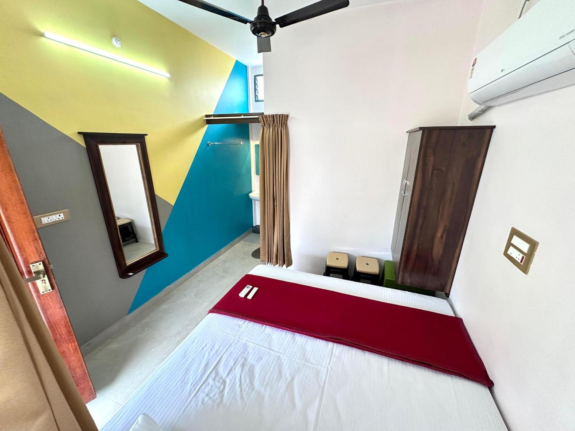 Om Lingeswaran Home Stay Тируваннамалай Экстерьер фото